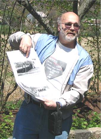 Jerry Korb lecturing at Plane 9 West on the Morris Canal