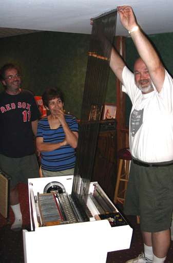 Mellotron Professor Jerry Korb plays peek-a-boo